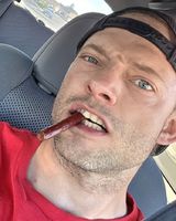 Travvvvv.